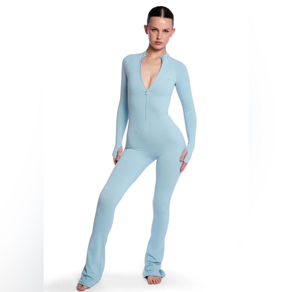 BODY BY RAVEN BASICS JUMPSUIT ICE BLUE❄️